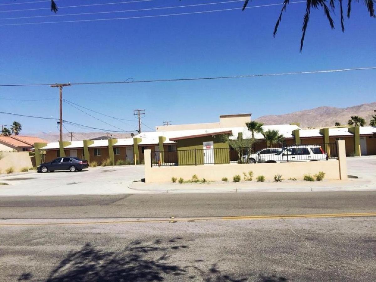 Europa Inn & Suites Desert Hot Springs Exteriér fotografie
